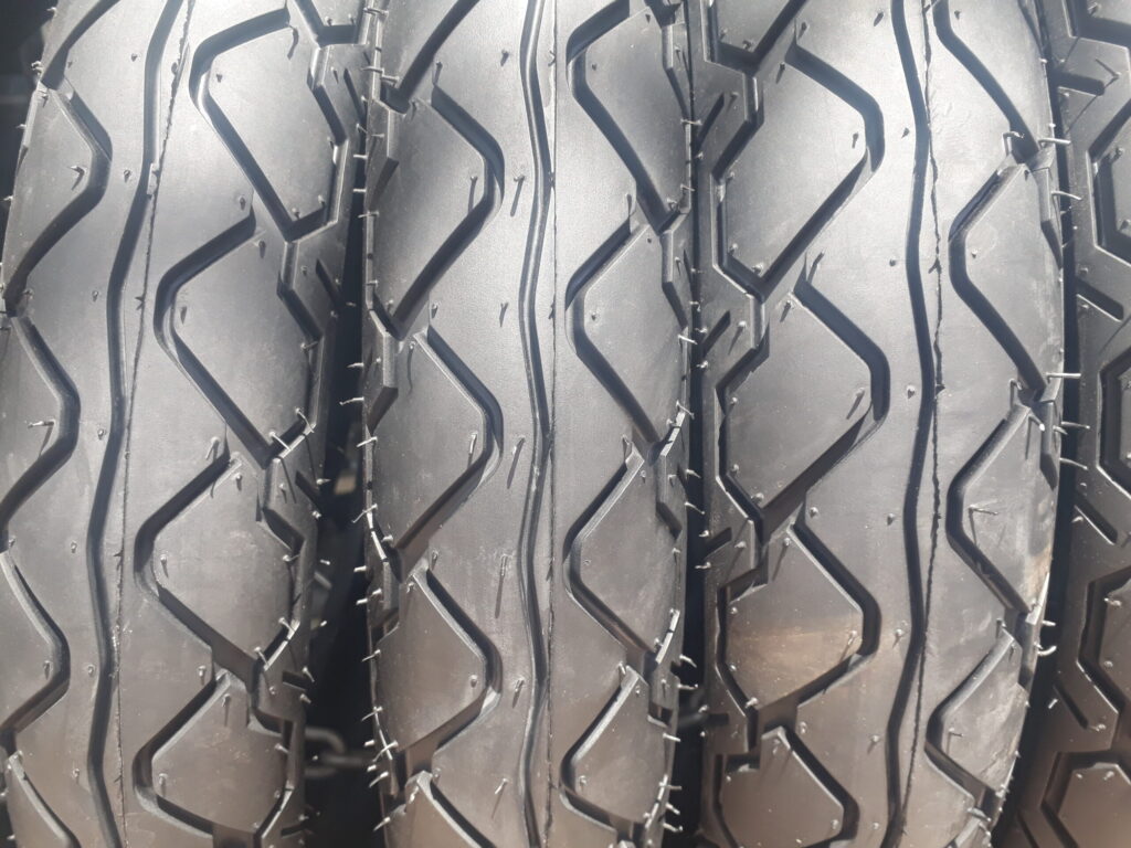 pneu para moto siltyres novo aparti 125,00